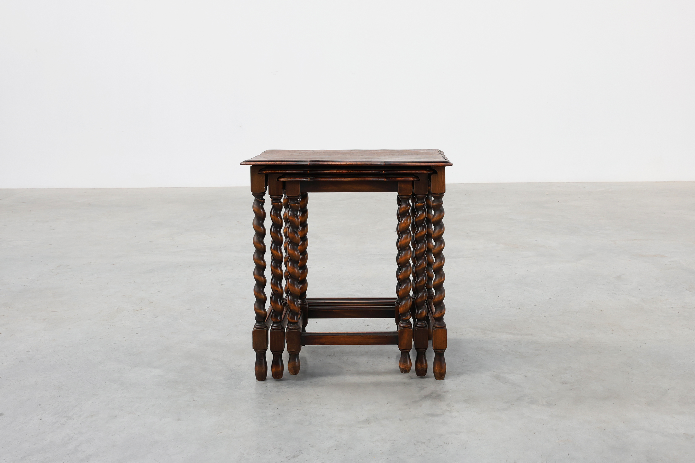 Set of Three Oak Barley Twist Nesting Tables, England, circa 1900thumbnail